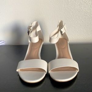 White wedge sandal sz 10W